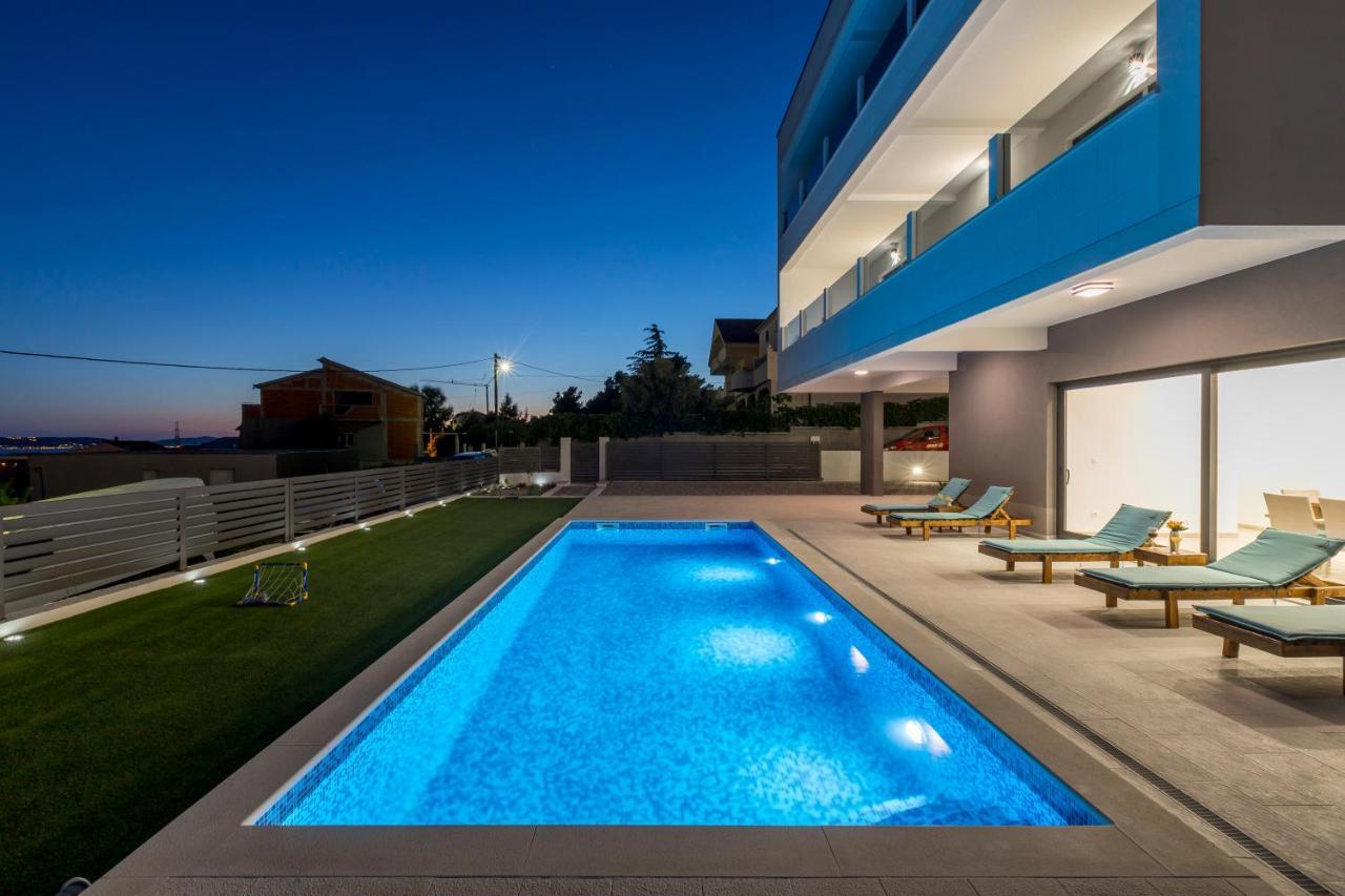 Luxury Villa La Nonna Ana - Heated Pool, Sea View, Near Split Kaštela Exterior foto